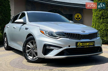 Седан Kia Optima 2020 в Львове