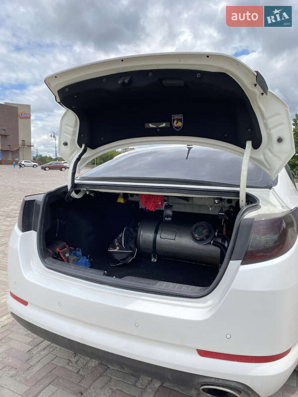 Седан Kia Optima 2011 в Харькове