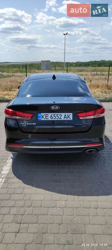 Седан Kia Optima 2017 в Павлограде