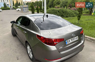 Седан Kia Optima 2012 в 