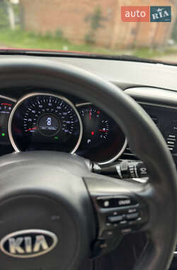 Седан Kia Optima 2014 в 