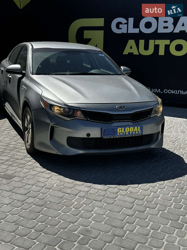 Седан Kia Optima 2016 в Львові