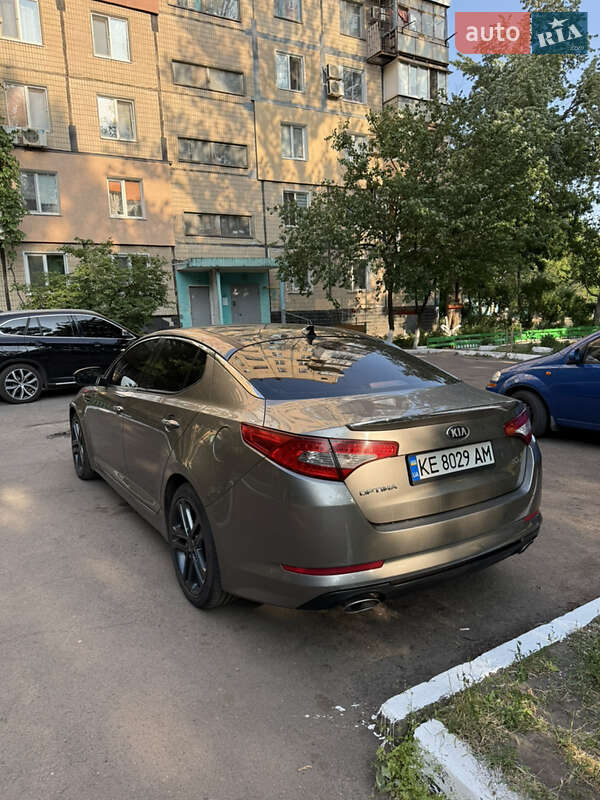 Седан Kia Optima 2013 в Кривом Роге