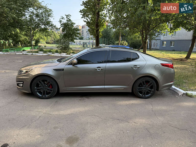 Седан Kia Optima 2013 в Кривом Роге