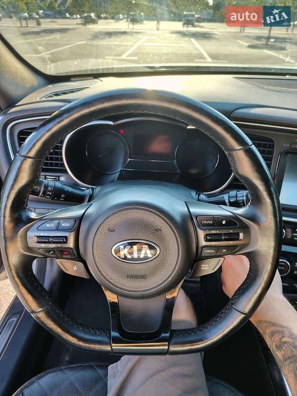 Седан Kia Optima 2013 в Киеве