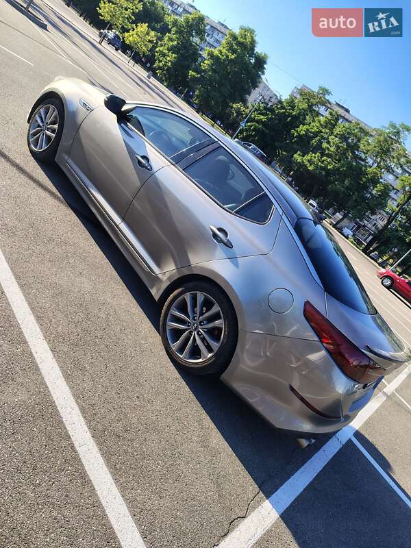 Седан Kia Optima 2013 в Киеве