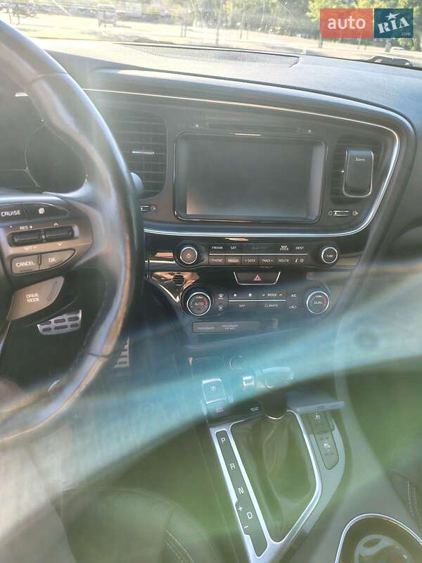 Седан Kia Optima 2013 в Киеве