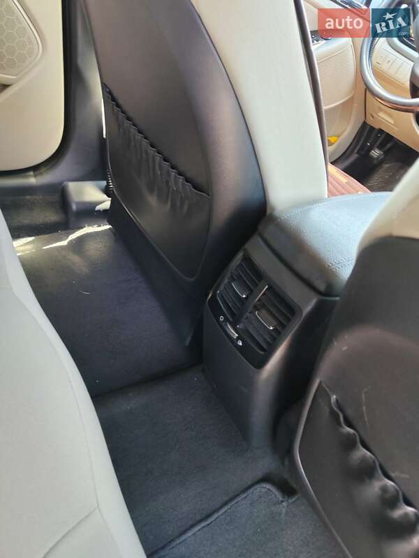 Седан Kia Optima 2012 в Новой Ушице