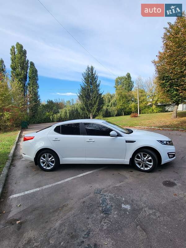 Седан Kia Optima 2011 в Житомире