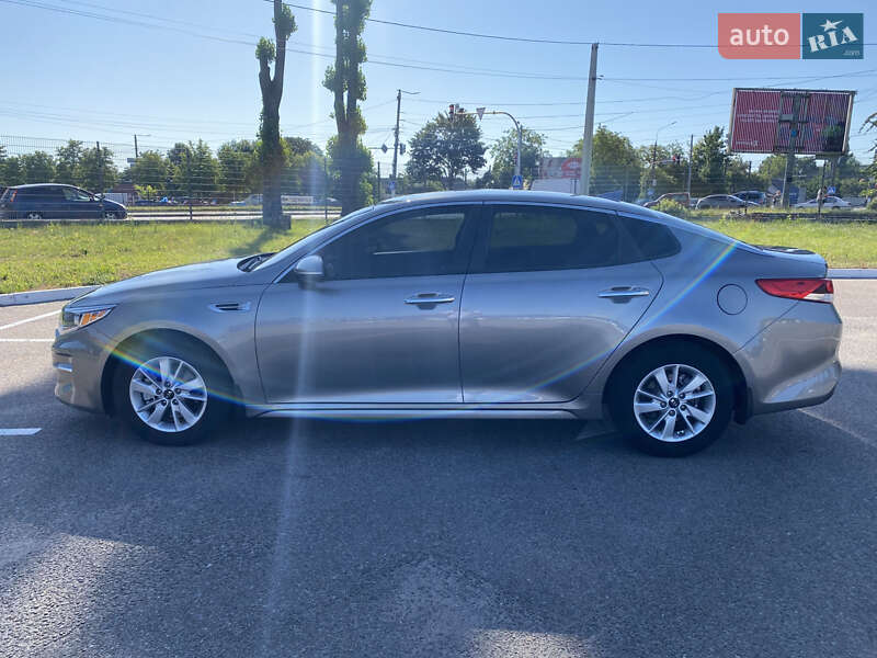 Седан Kia Optima 2017 в Житомире