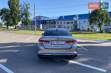 Седан Kia Optima 2017 в 