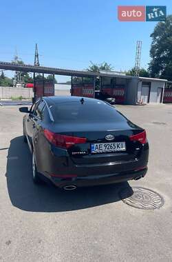 Седан Kia Optima 2012 в 
