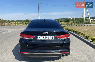 Седан Kia Optima 2016 в Золочеве