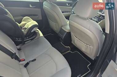 Седан Kia Optima 2016 в 