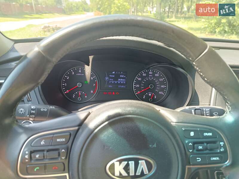 Седан Kia Optima 2017 в Киеве