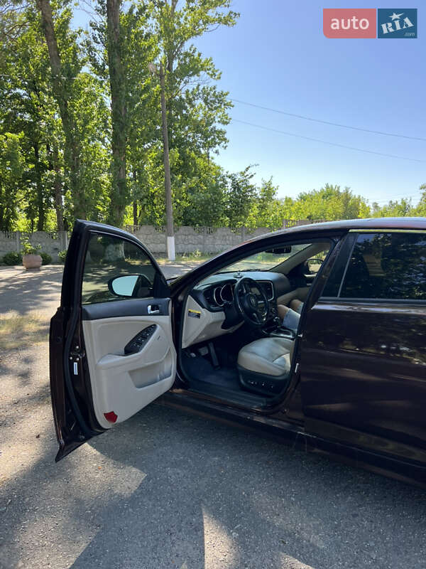 Седан Kia Optima 2015 в Черновцах