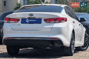 Седан Kia Optima 2017 в 
