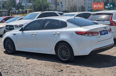 Седан Kia Optima 2017 в 