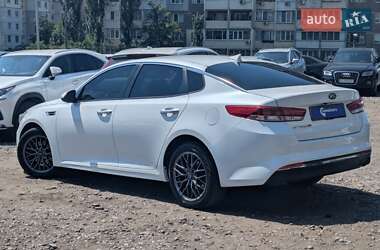 Седан Kia Optima 2017 в 