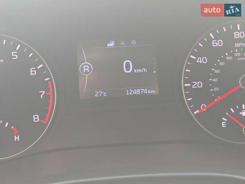 Седан Kia Optima 2017 в Киеве
