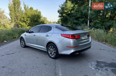 Седан Kia Optima 2013 в 