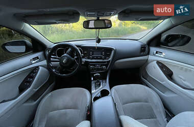 Седан Kia Optima 2013 в 