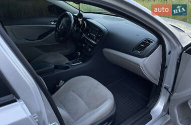 Седан Kia Optima 2013 в 