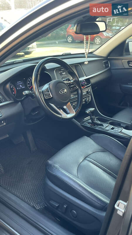 Седан Kia Optima 2018 в Киеве
