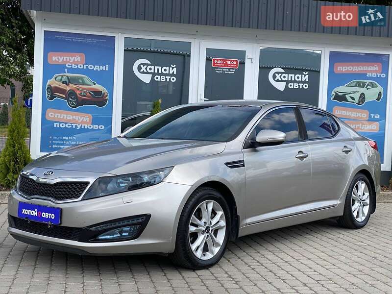 Седан Kia Optima 2012 в Львове