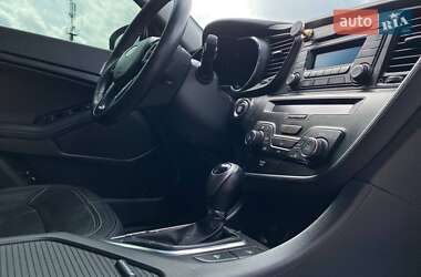 Седан Kia Optima 2012 в 