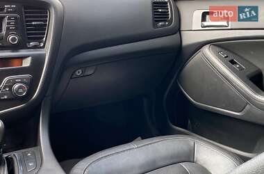 Седан Kia Optima 2012 в 