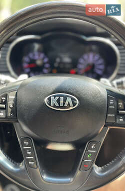 Седан Kia Optima 2012 в 