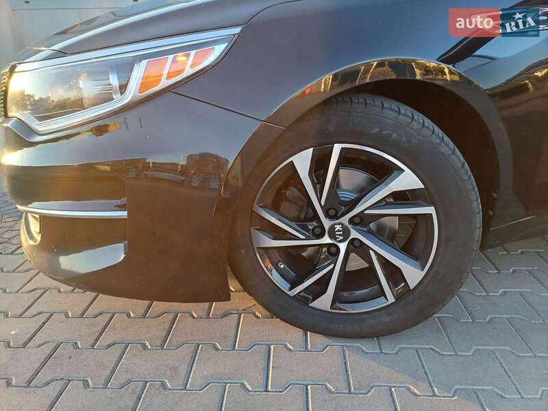 Седан Kia Optima 2017 в Києві