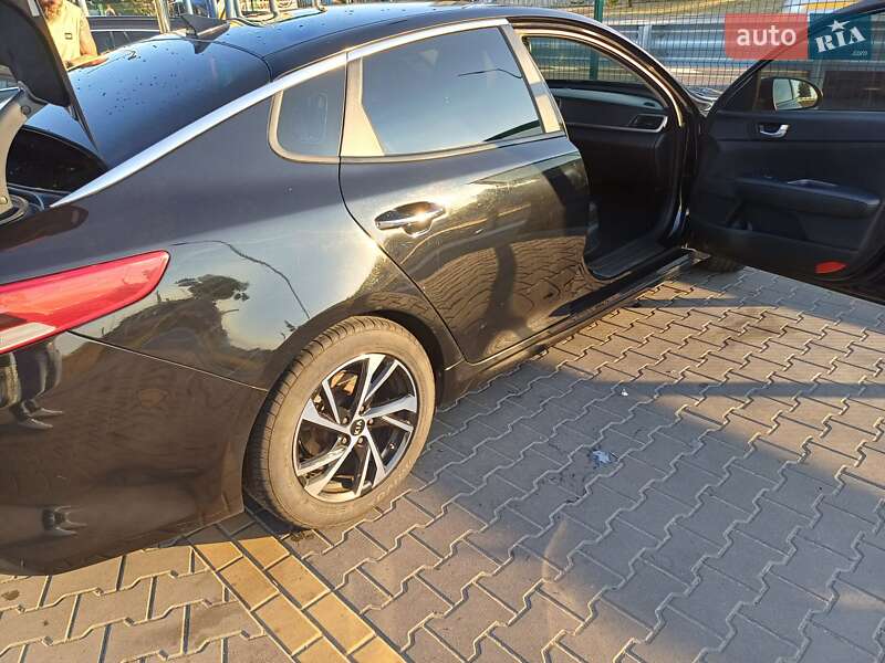 Седан Kia Optima 2017 в Києві