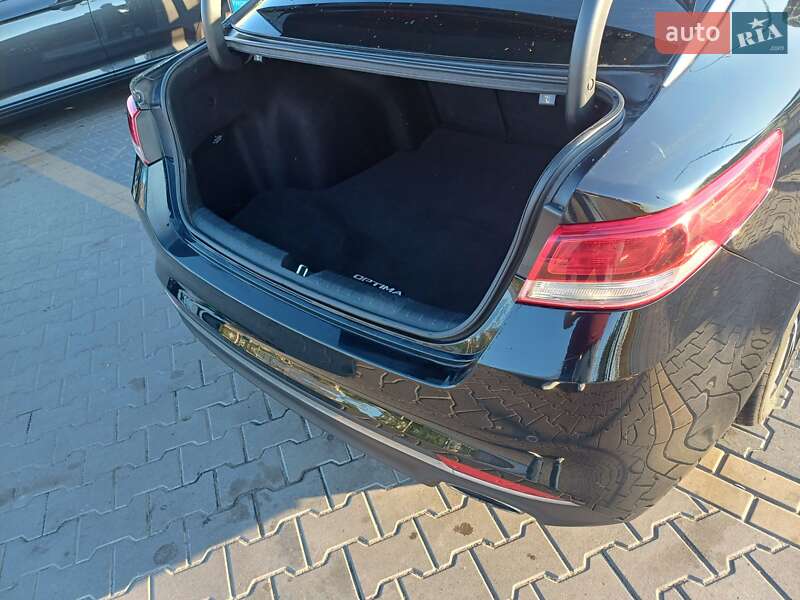 Седан Kia Optima 2017 в Києві