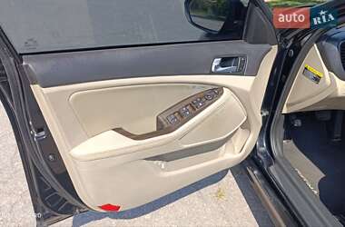 Седан Kia Optima 2014 в 