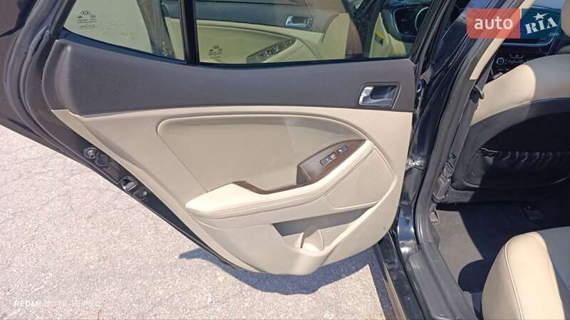 Седан Kia Optima 2014 в Кагарлыке