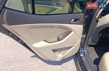 Седан Kia Optima 2014 в 
