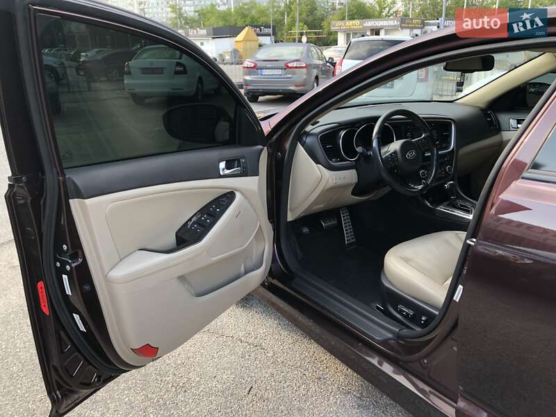 Седан Kia Optima 2014 в Запоріжжі