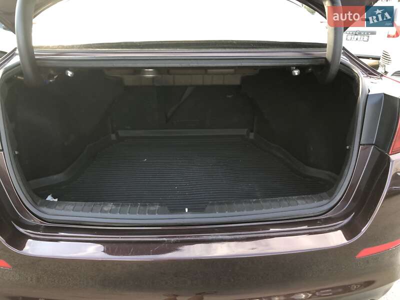 Седан Kia Optima 2014 в Запоріжжі