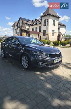 Седан Kia Optima 2011 в 