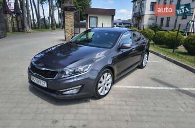 Седан Kia Optima 2011 в 