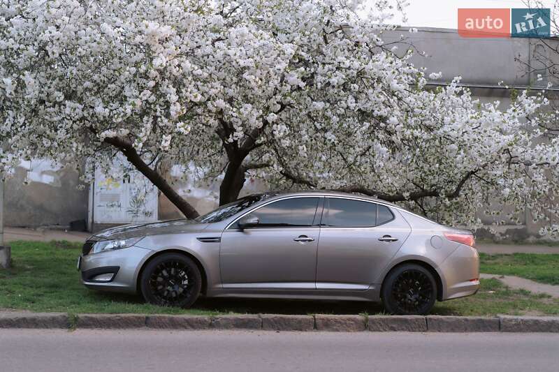 Седан Kia Optima 2011 в Одессе