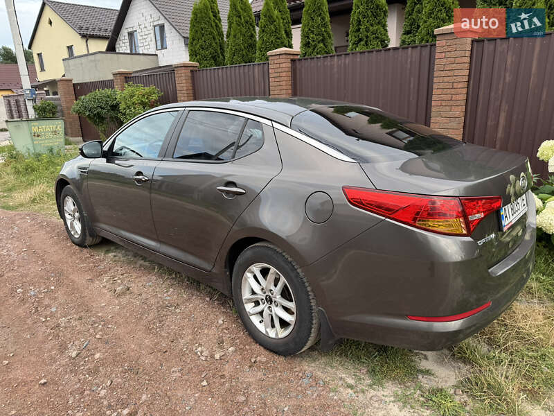 Седан Kia Optima 2012 в Києві