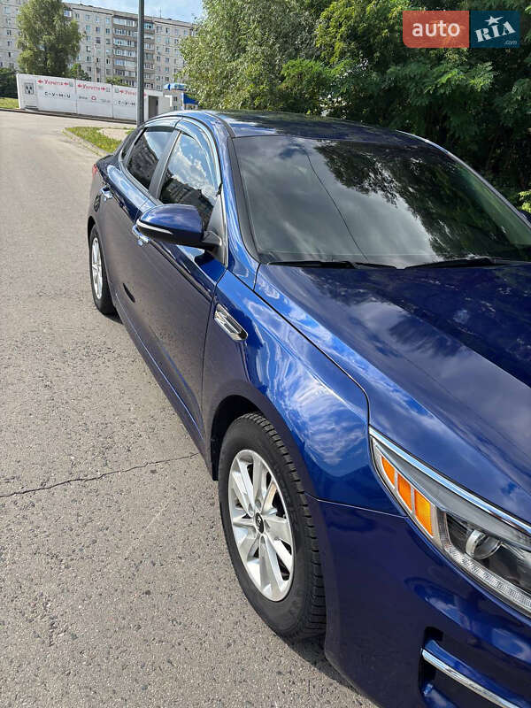 Седан Kia Optima 2017 в Сумах