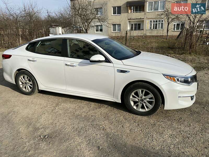 Седан Kia Optima 2016 в Киеве