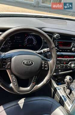 Седан Kia Optima 2013 в 