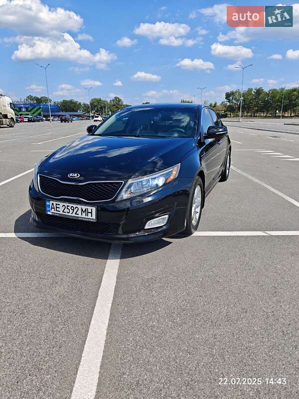 Седан Kia Optima 2014 в Днепре