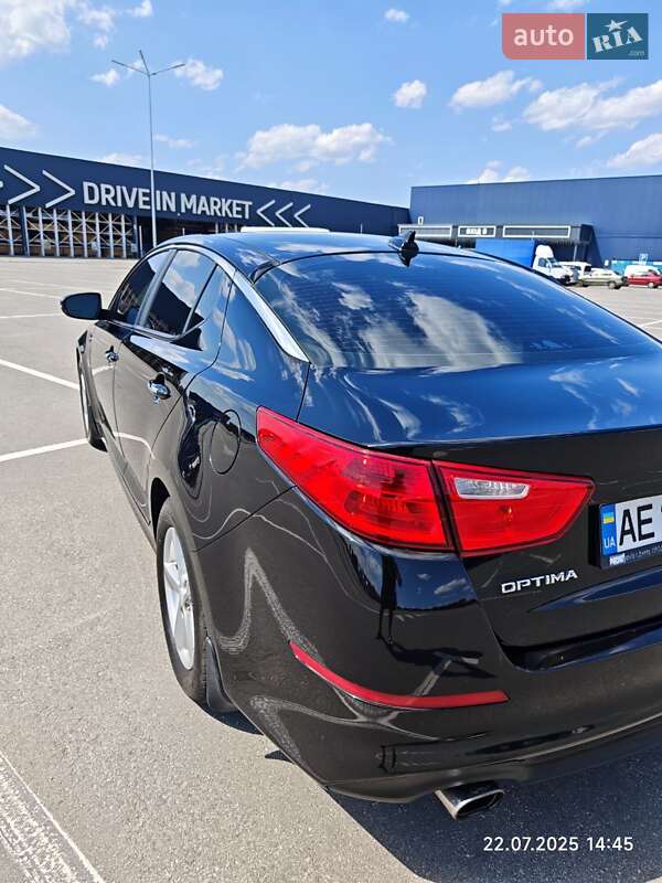 Седан Kia Optima 2014 в Днепре