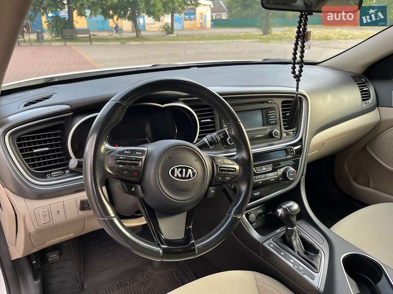 Седан Kia Optima 2014 в Полтаве
